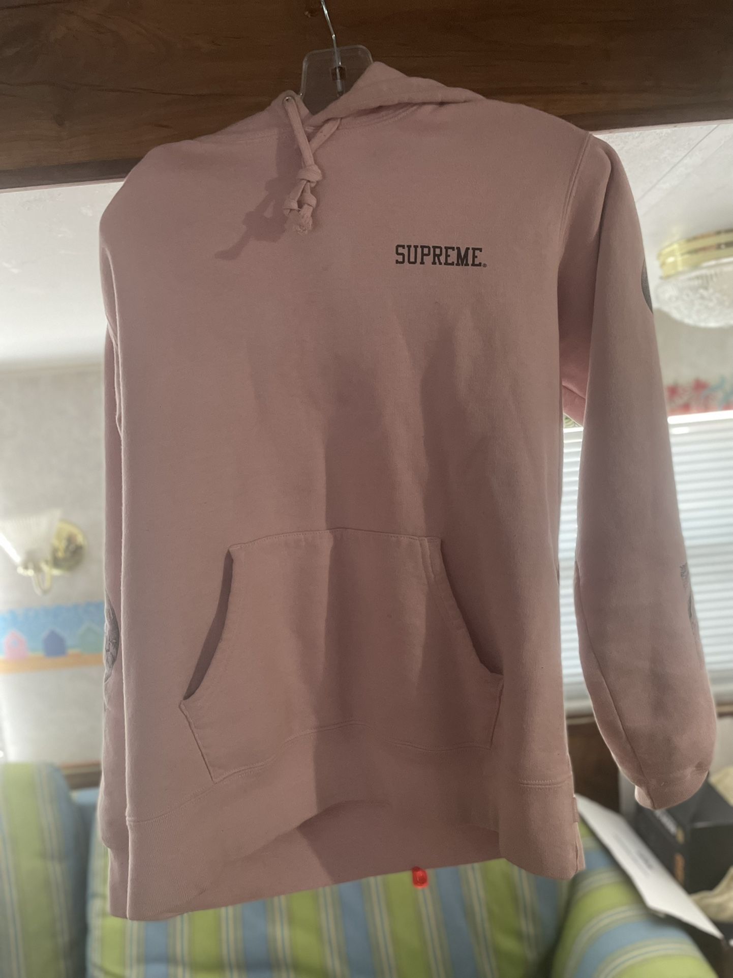 Supreme Hoodie