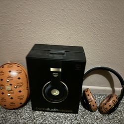 MCM BEATS Studio Wireless