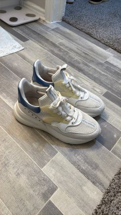 Mcqueens 43/10.5
