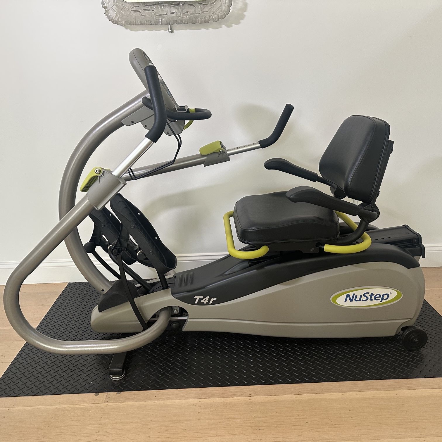 NuStep T4R Recumbent Cross Trainer for Sale in Hillsborough CA