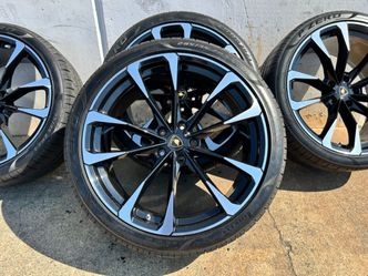 23" 2024 Lamborghini Urus Taigete OEM wheels rims Black Mach Pirelli Tires 98%