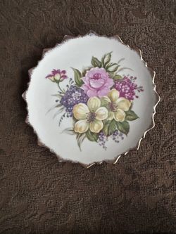 Plate. Wall Hanging Decorative Plate. 
