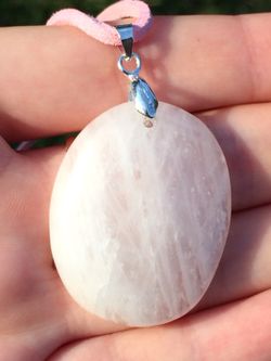 New rose quartz imported from russia, lake baikal land