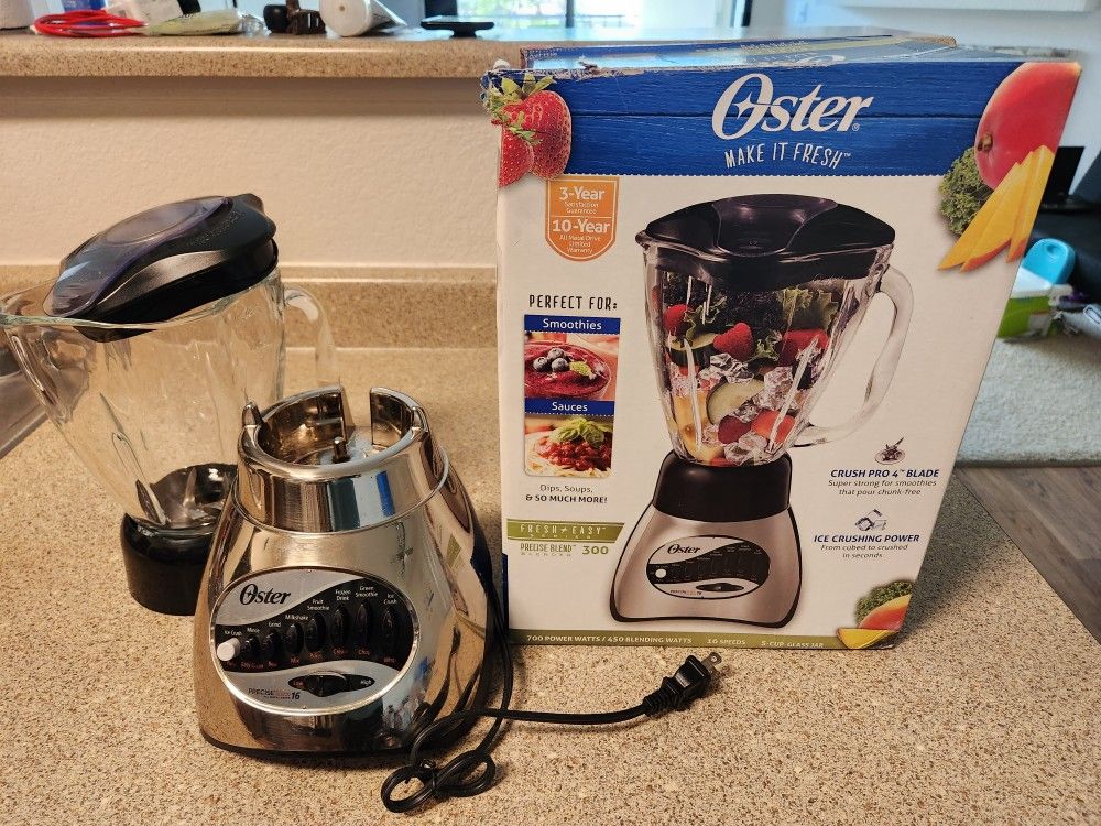 Oster 6812-001 Core 16-Speed Blender with Glass Jar, Black