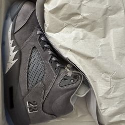 New Men’s Size 9.5 Jordan 5 Wolf Grey 