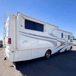 2003 Dolphin Class A Low Miles 