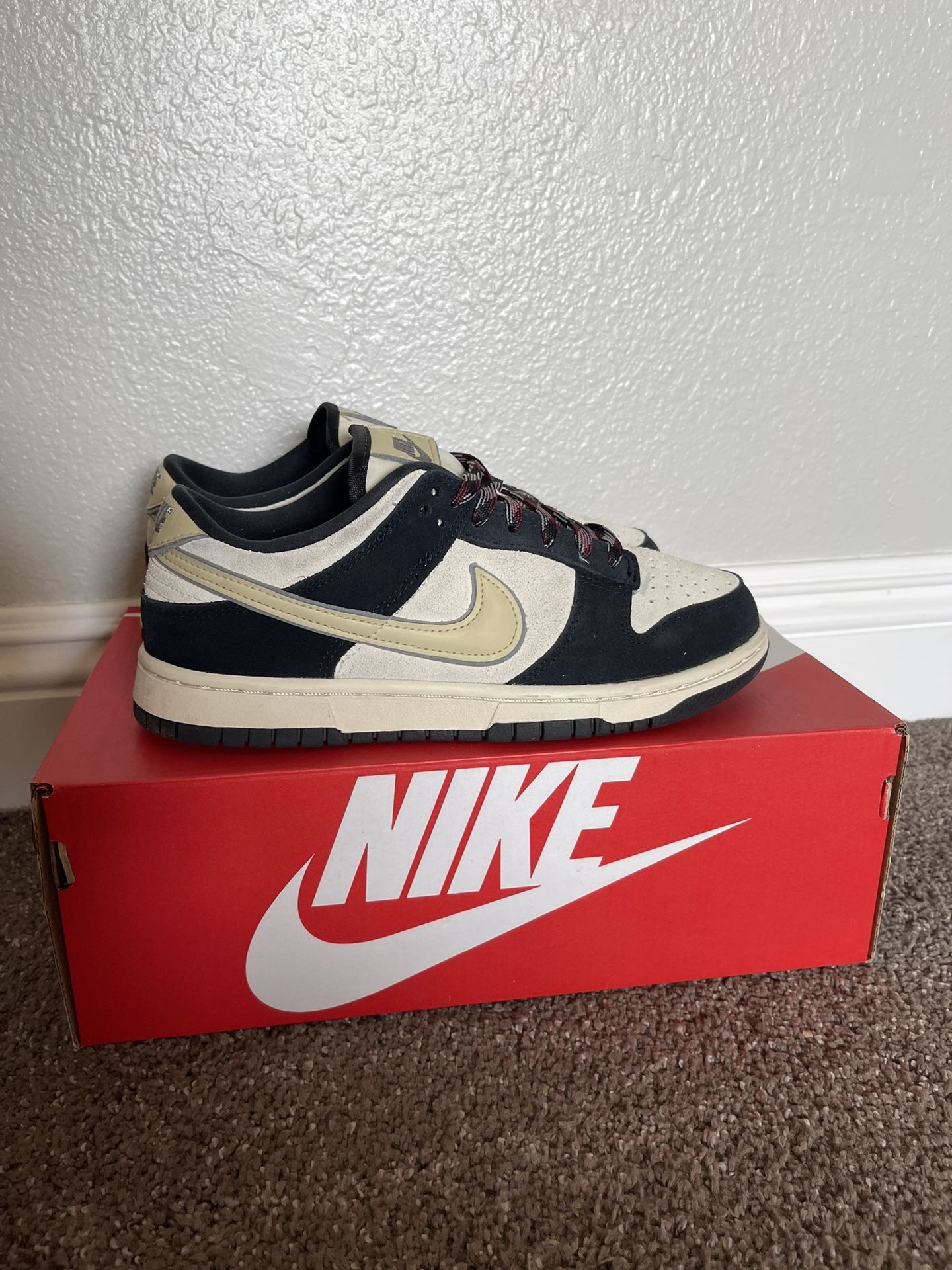 Nike Dunk Low LX