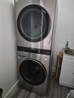 LG ThinQ WashTower WKE100HVA Washer & Dryer