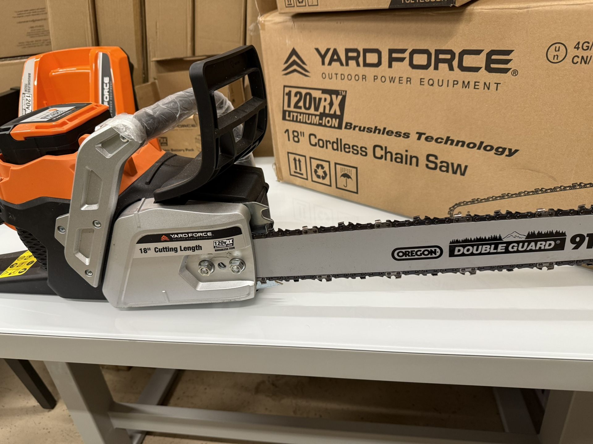 Yard Force YF120vRX 120v Lithium-Ion 18” Chainsaw with Oregon Bar and Chain-Complete with Battery and Fast Charger Included