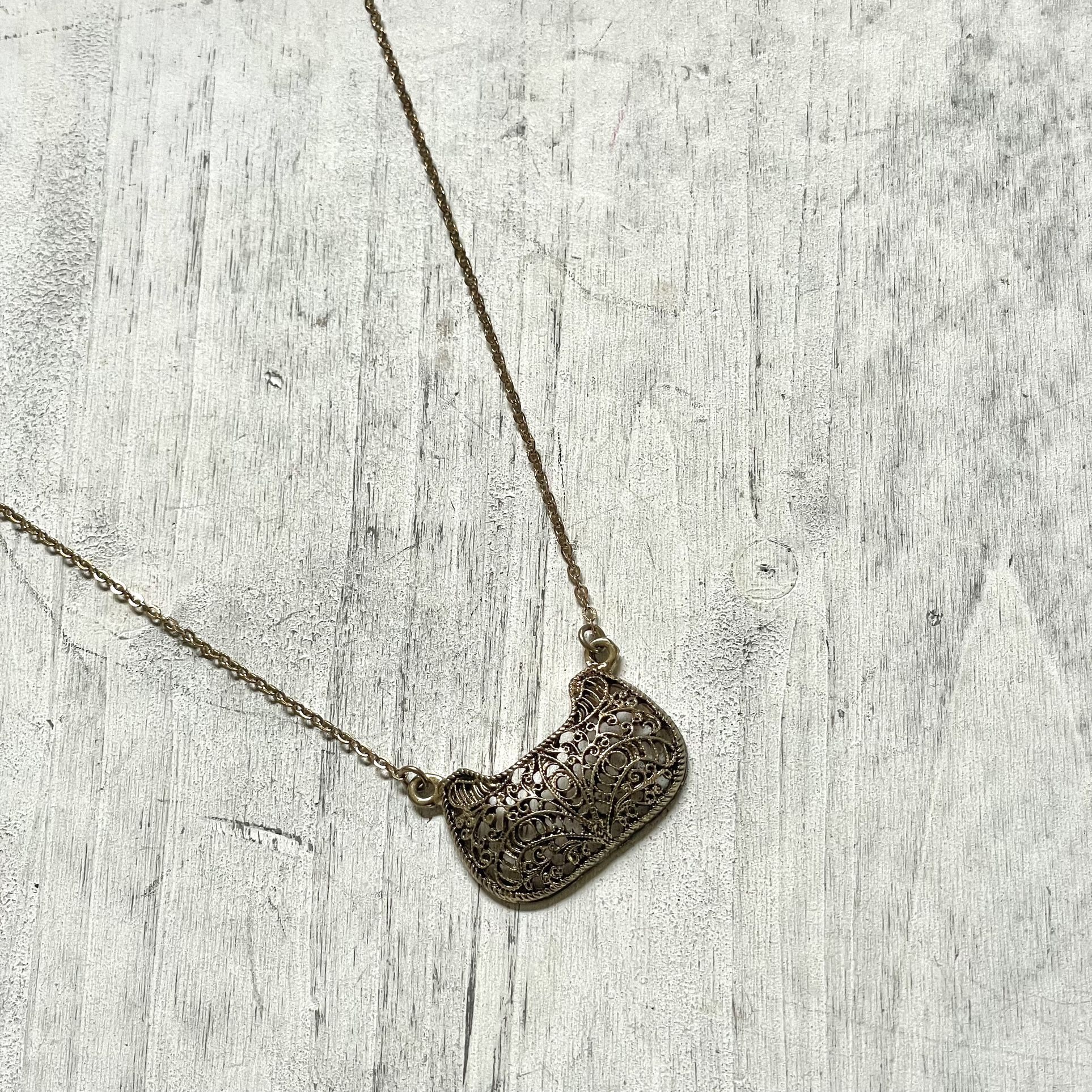 Gold Tone Purse Pendant Necklace