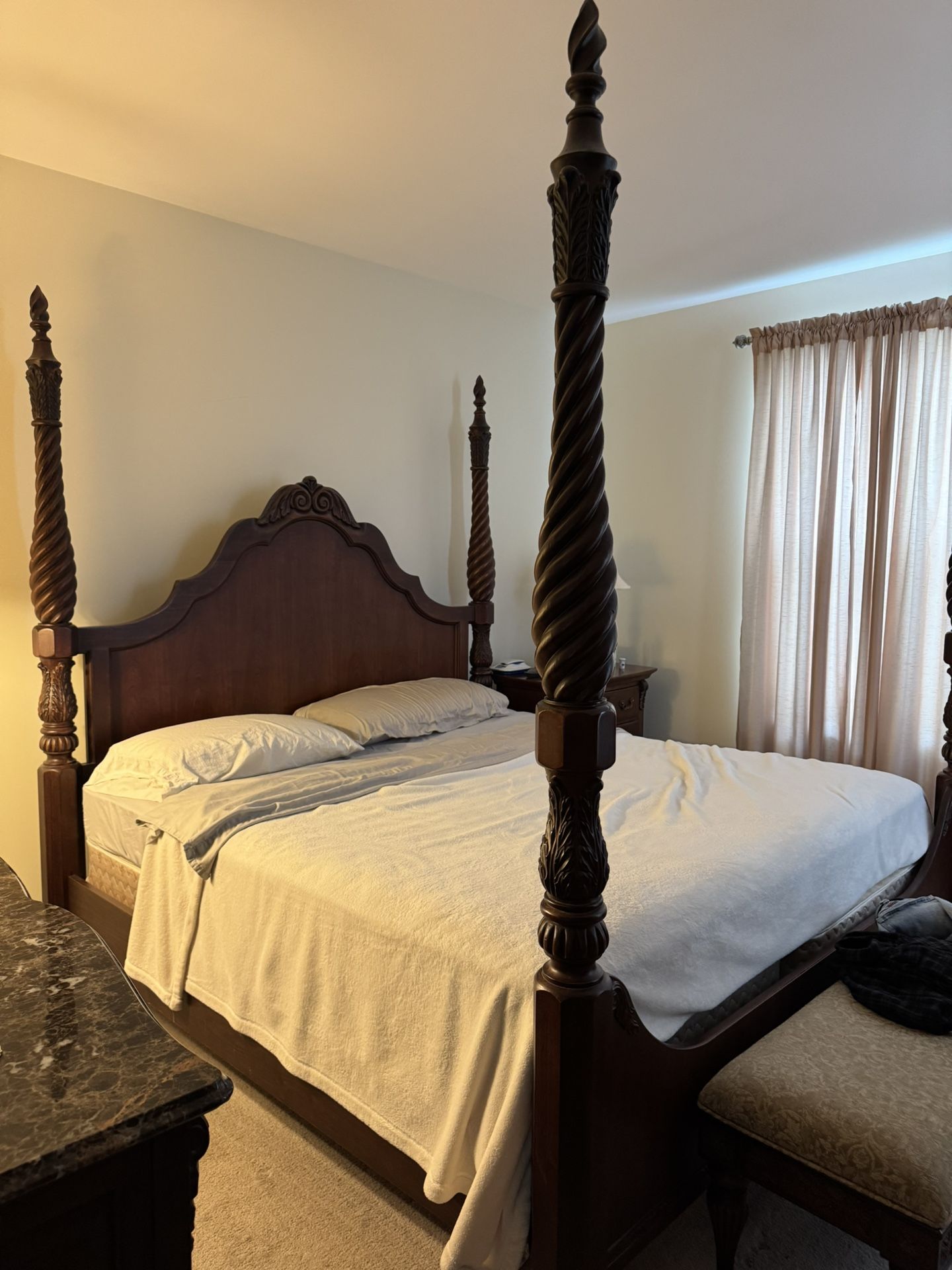 Thomasville King Bed And Set