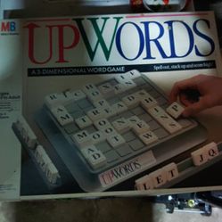UPWARDS  A 3-DIMENSIONAL  WORD GAME 