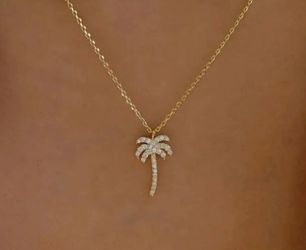 Coconut Tree Fashionable Pendant Necklace