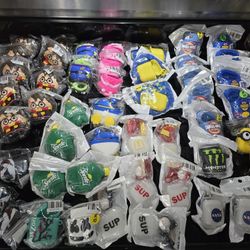 162 Airpods Cases X $125.00