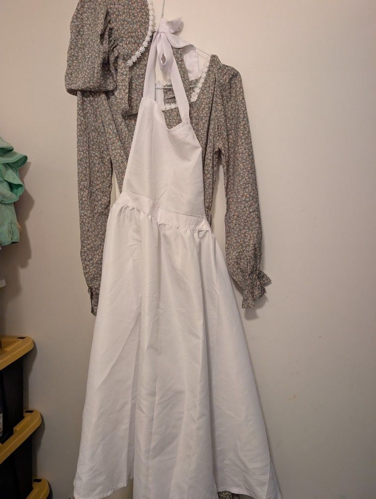 Worn once ,Colonial Costume Suitable For Tall Kid