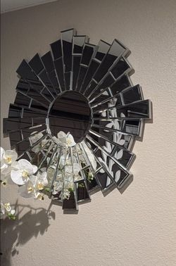 decorative mirror