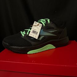 Reebok men’s shoes