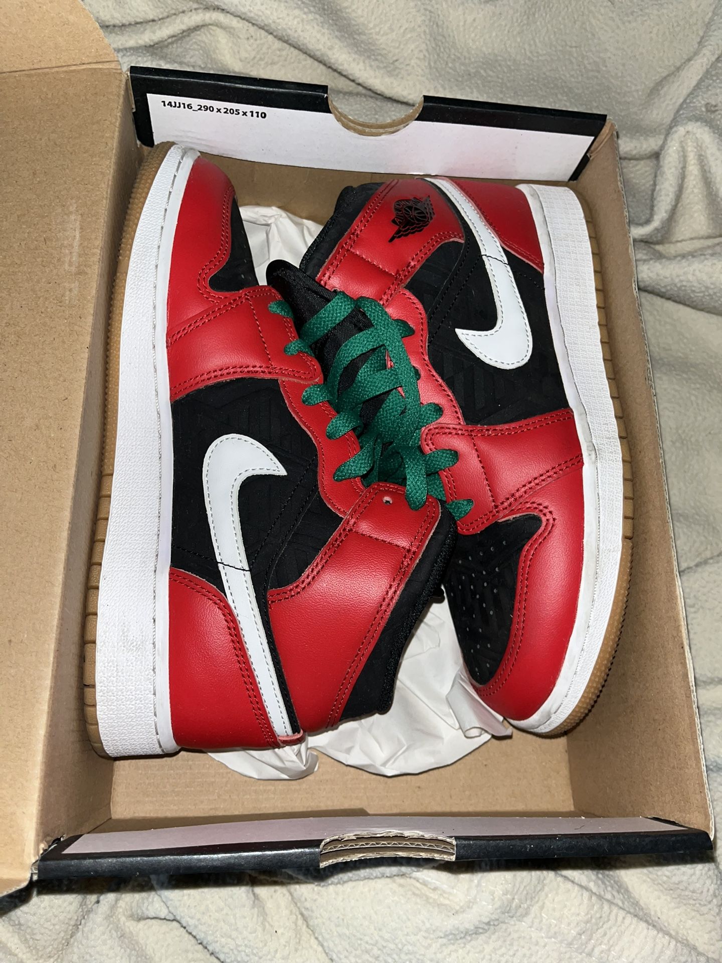 AIR JORDAN HIN SE (GS) BLACK/FIRE RED-WHITE-MALACHITE NOIR/BLANC/MALACHITE