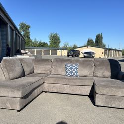 Sectional Couch 