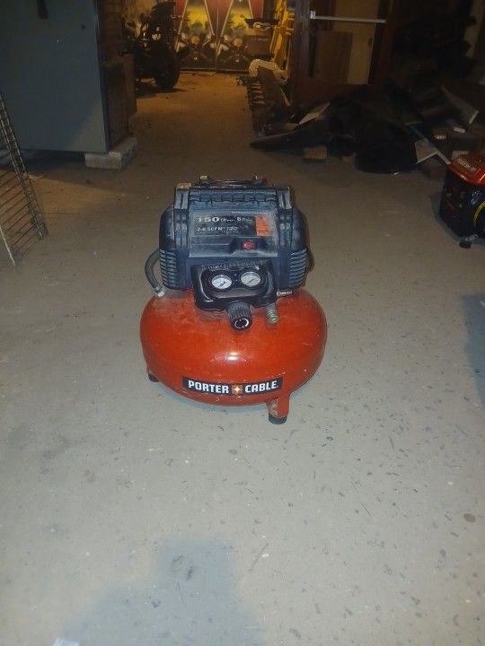 Air Compressor W/ Attachments