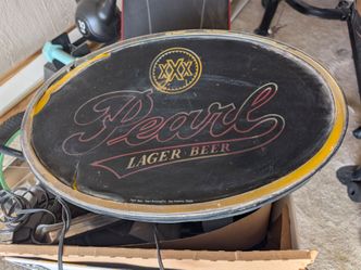 Beer sign lights up