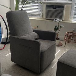 Nursing Chair Clean Modern