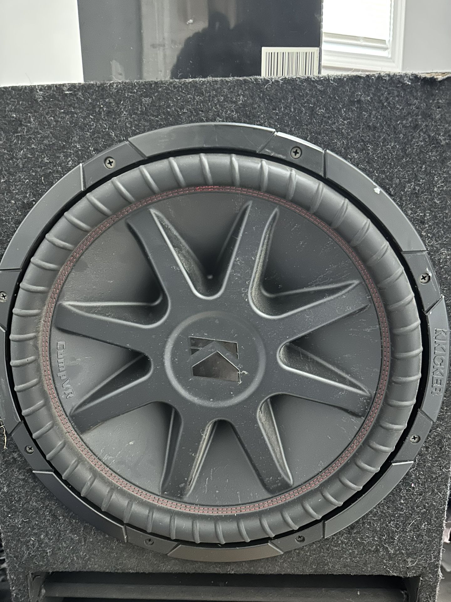 2 15’ Kicker CVR With Amp And Battery