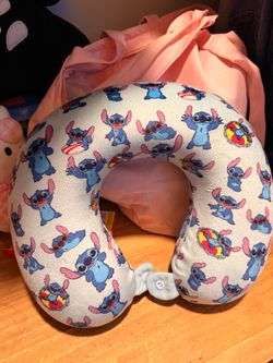 Stitch travel pillow