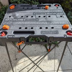 Portable work bench/table