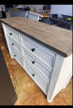 Dresser with mirror and 2 nightstands