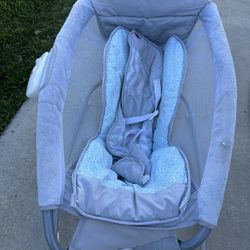 Portable Fisher Price Bassinet