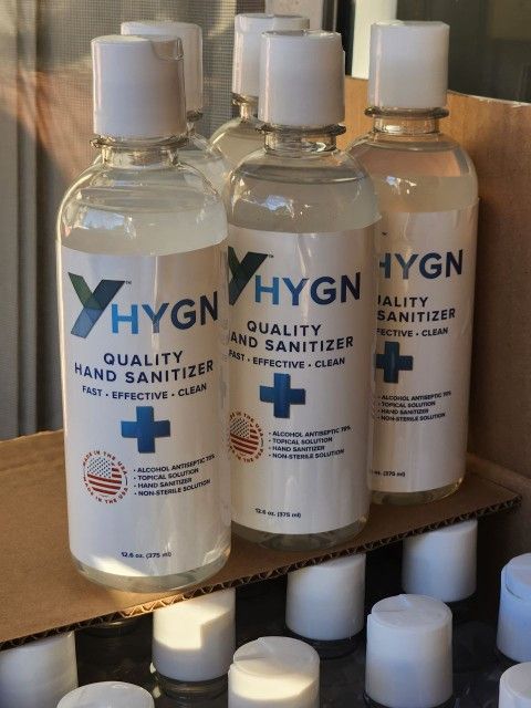 1500+ YHYGN
QUALITY HAND SANITIZER
FAST . EFFECTIVE . CLEAN