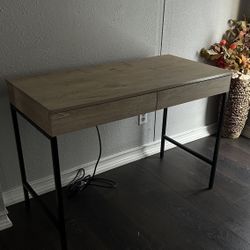 Desk/Makeup Table