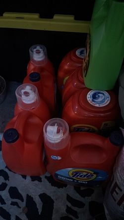 Laundry detergent