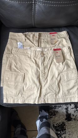 Levi’s cargo mini skirt