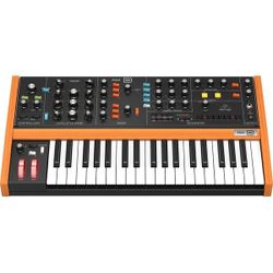 Behringer Poly D