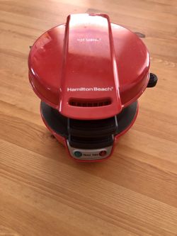 Breakfast sandwich maker