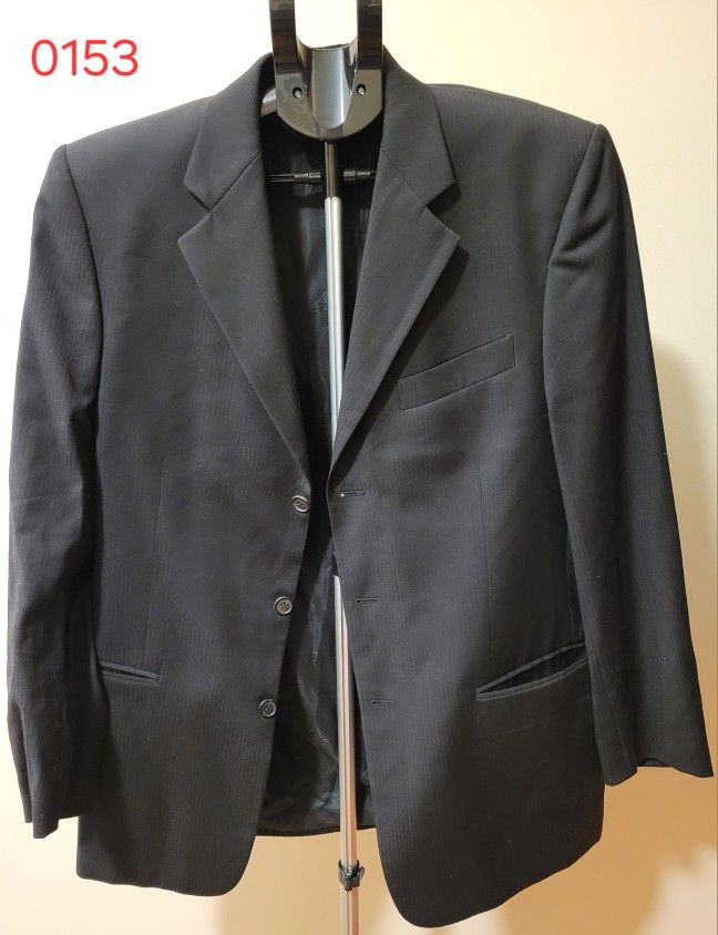 Gianfranco Ferre Studio Men's Black Pinstripe Blazer, Size 42R (0153)