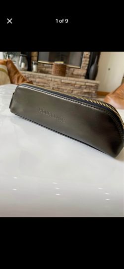Cosmetic/makeup bag