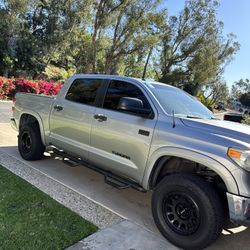 Toyota Tundra 