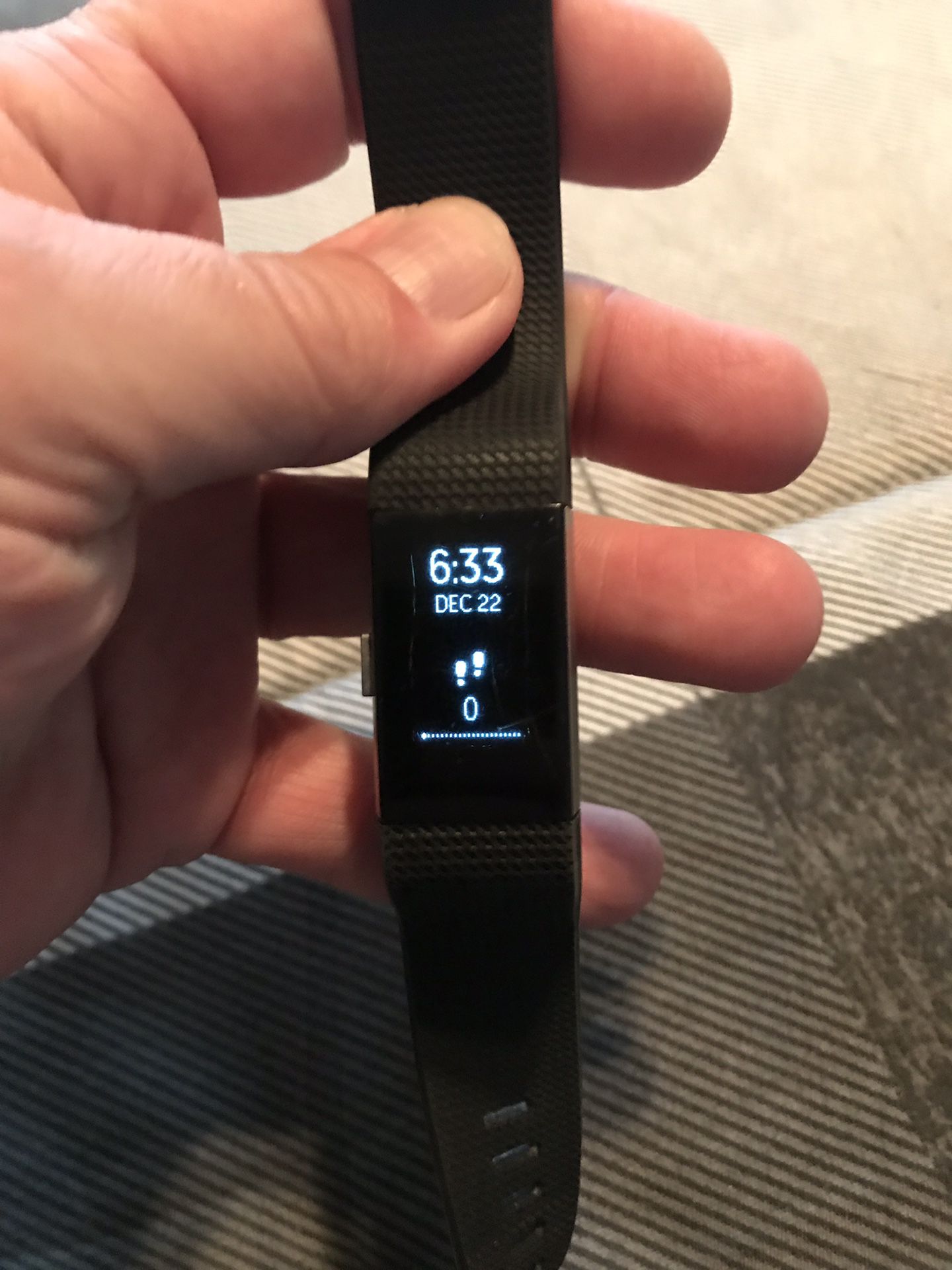 FITBIT CHARGE 2 W/ 6 STYLISTIC BANDS & CHARGER IN GREAT CONDITION
