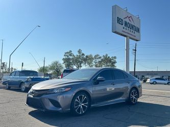 2018 Toyota Camry SE