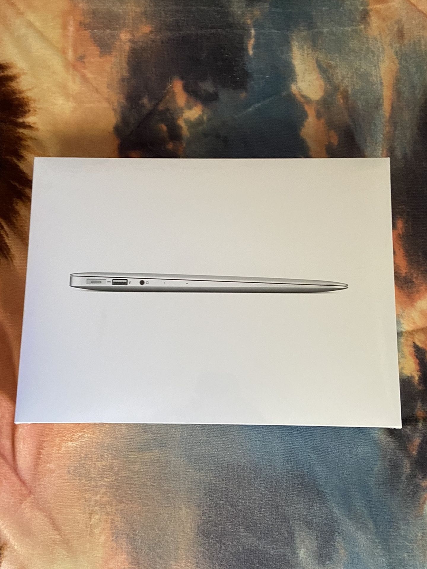 13-inch Apple MacBook Air (Brand New Sealed Never Opened) *2018*
