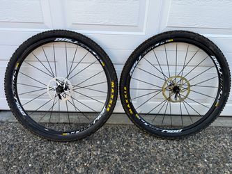 Mavic Crossride MTB Wheelset with Maxxis Tires