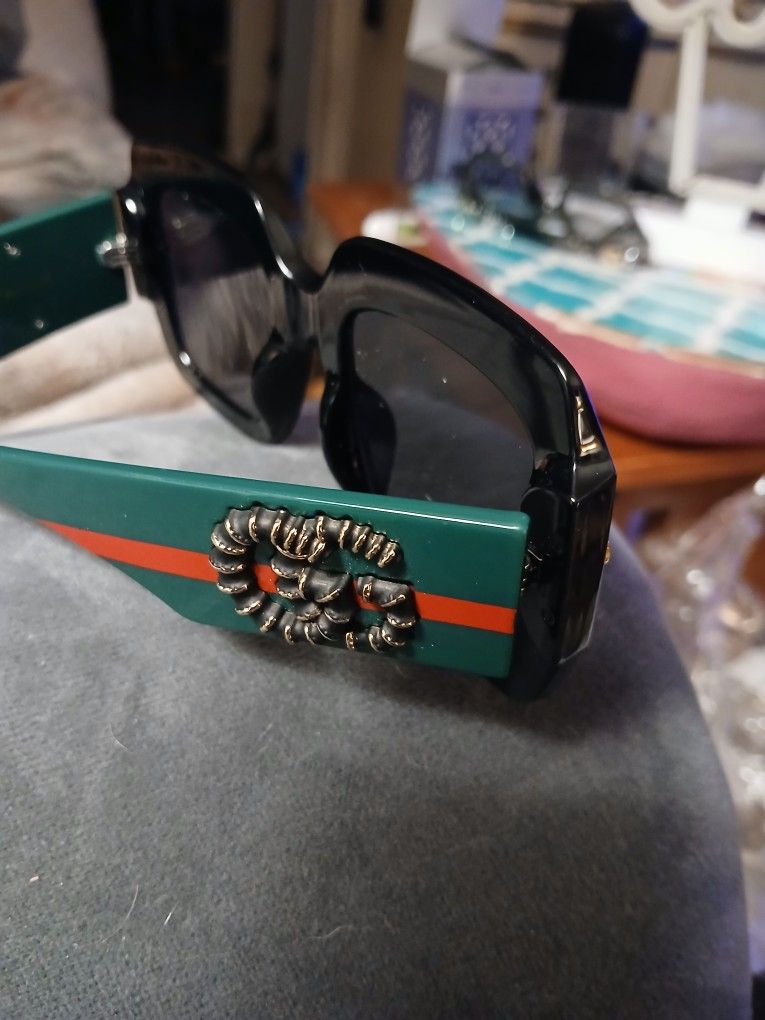 Gucci Sunglasses Authenicity 50.00