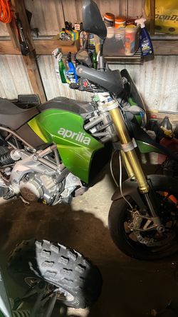 2010 aprilia 750