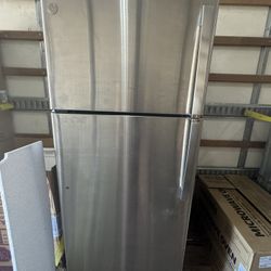 GE refrigerator 