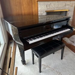 Baby Grand Black Piano Hyundai.  