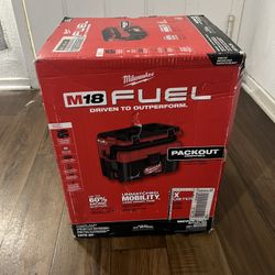 Milwaukee M18 Fuel Vacuum 