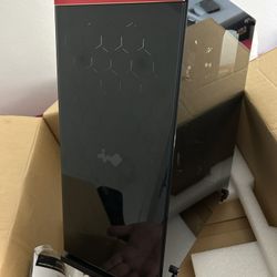 In Win 805 Mid tower And PC Case